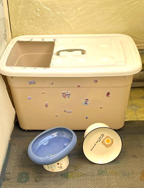 猫砂盆挨着猫碗放？把厕所跟餐厅放一块合适吗