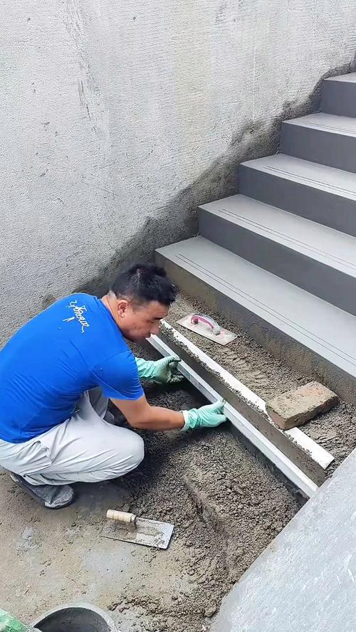 家装楼梯踏步基层防水施工实拍