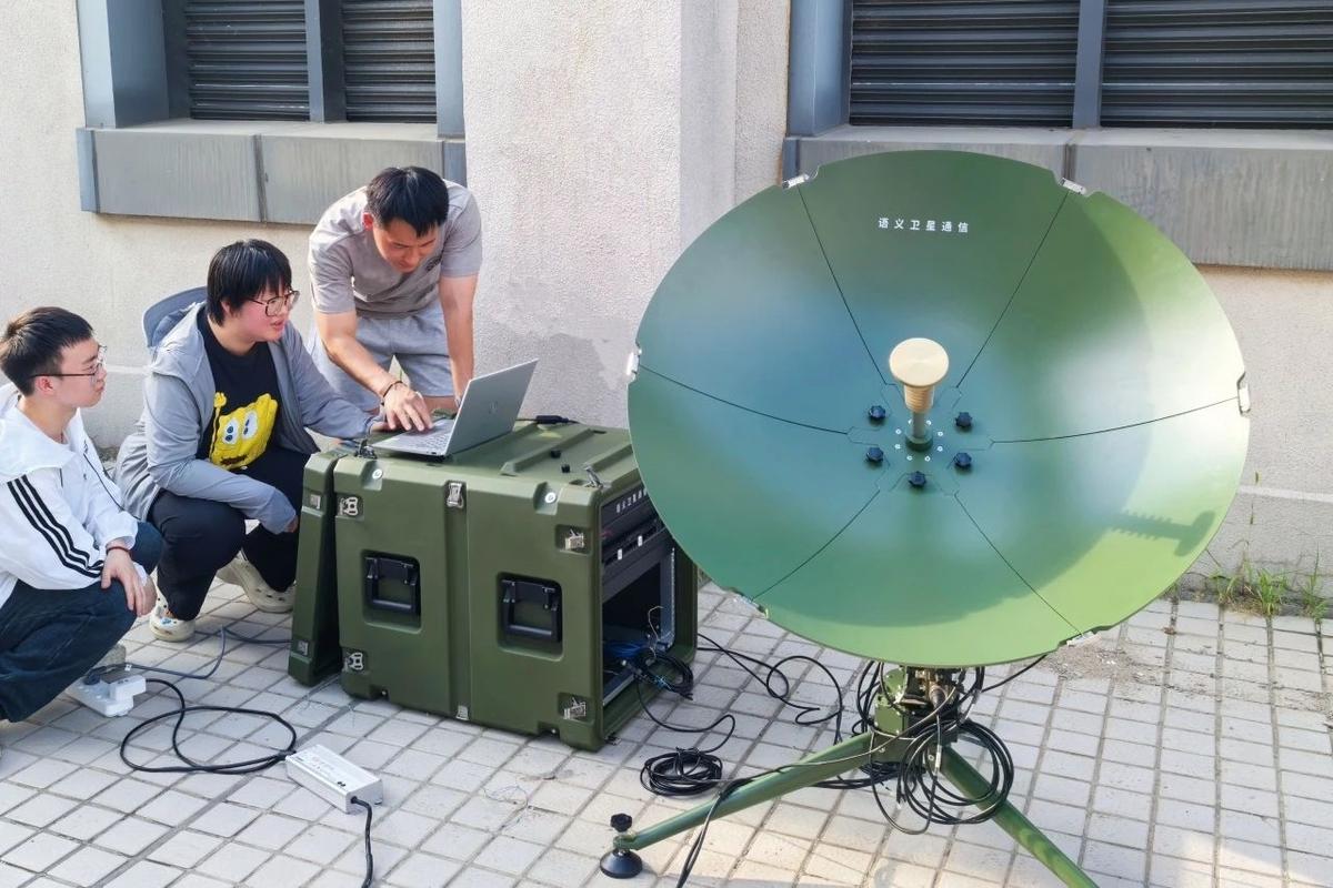 6G卫星通信地面接收站测试现场