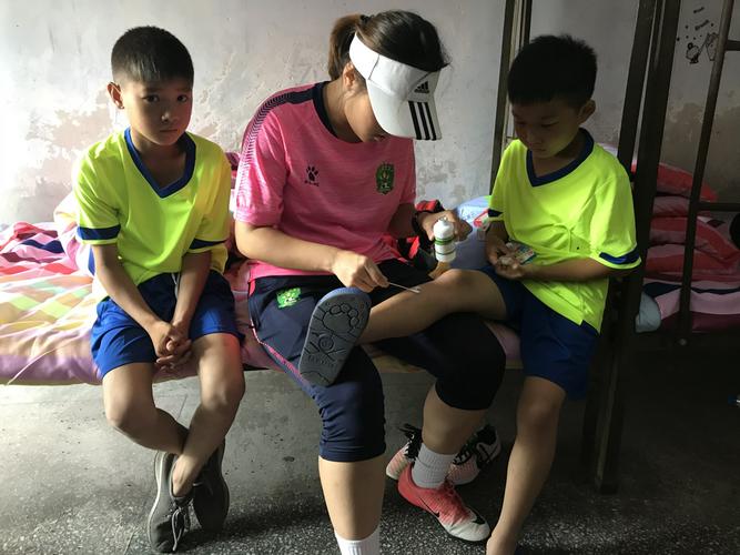 18. 孩子参加夏令营受伤，组织者担责吗？
