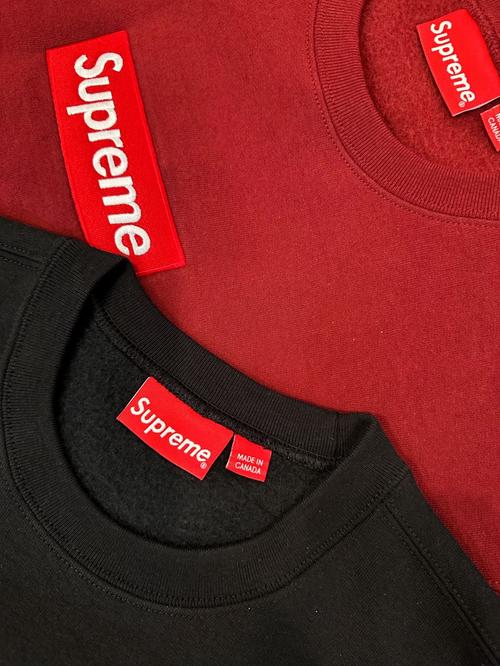Supreme经典红色Box Logo砖头实物特写