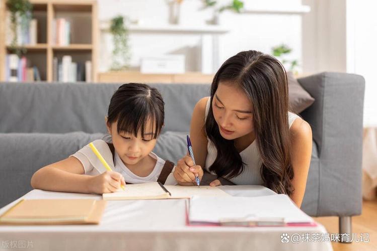 妈妈陪娃应对完美主义敏感期互动实拍