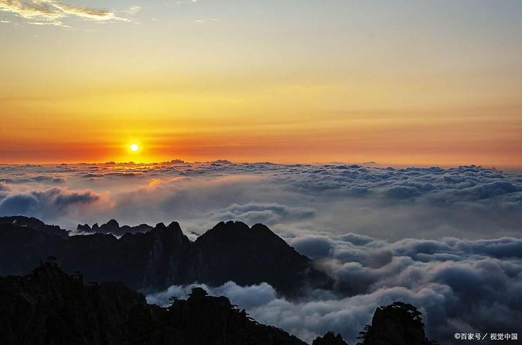 南岳衡山祝融峰日出云海景观