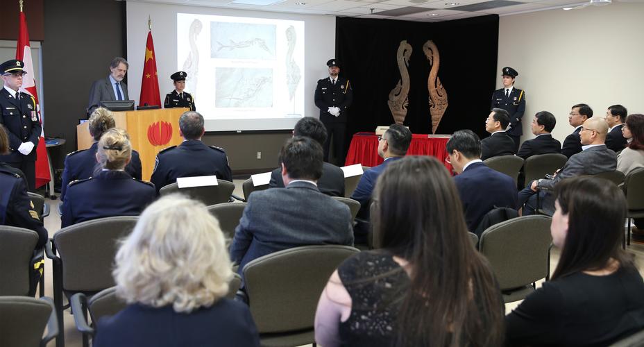 国家文物局走私文物返还仪式现场图