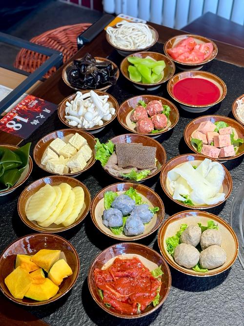 重庆火锅九宫格锅底配菜图