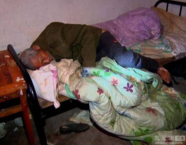 给老人留个“被需要”的位置,比拉一百次出门有用