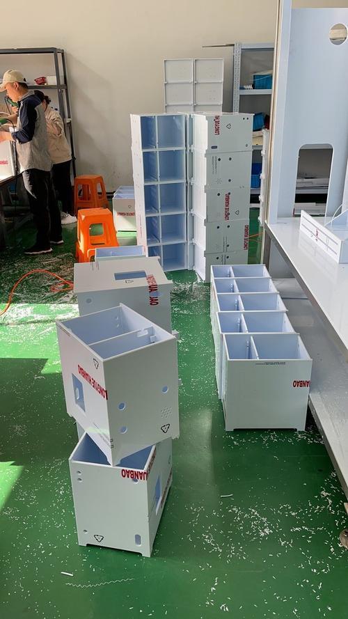 工业生产车间班组工具柜内便民共享小药盒