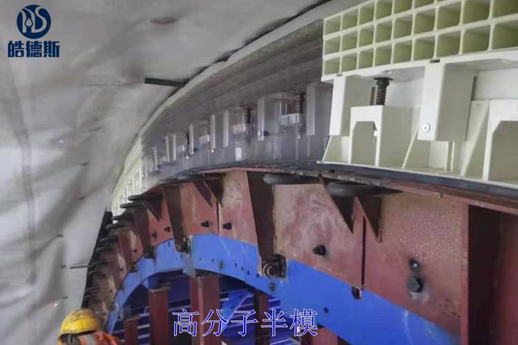 台车炉全纤维炉衬折叠模块铺砌工艺