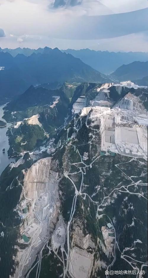 它其实是给工人搬开了一座山