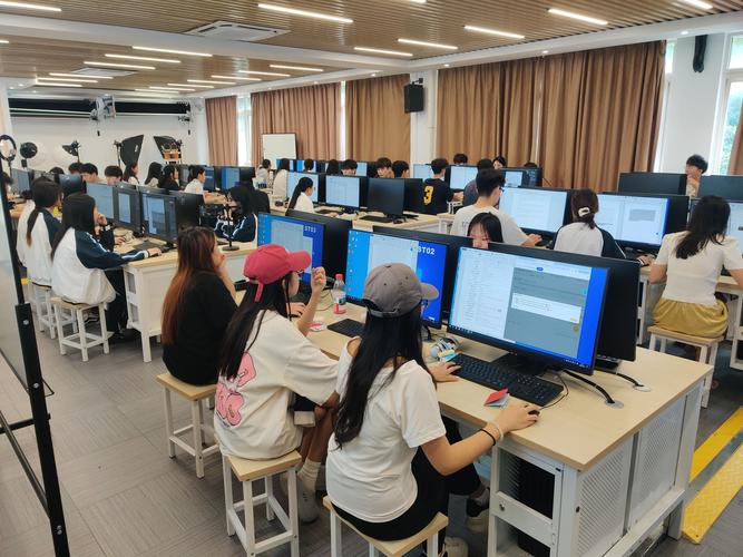 高校电子商务实训平台学生接单场景