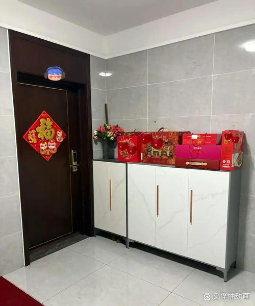 小区楼道业主私自摆放鞋柜实景