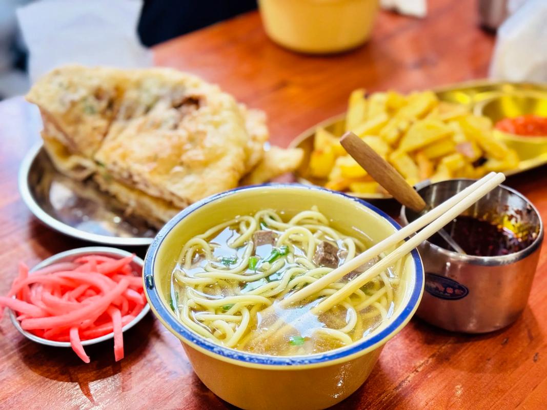 二、吃在巷子里：一碗藏面的哲学