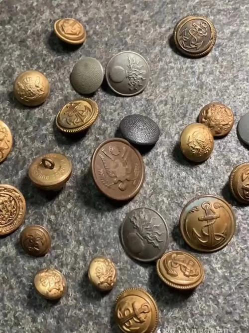 纽扣：从崩开的瞬间到收藏级的疯狂，小圆片里的人类执念-因为所以