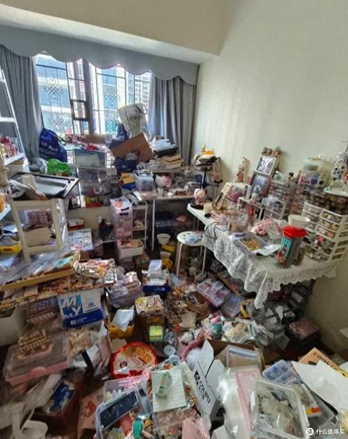 家庭日用品囤货过期浪费对比图