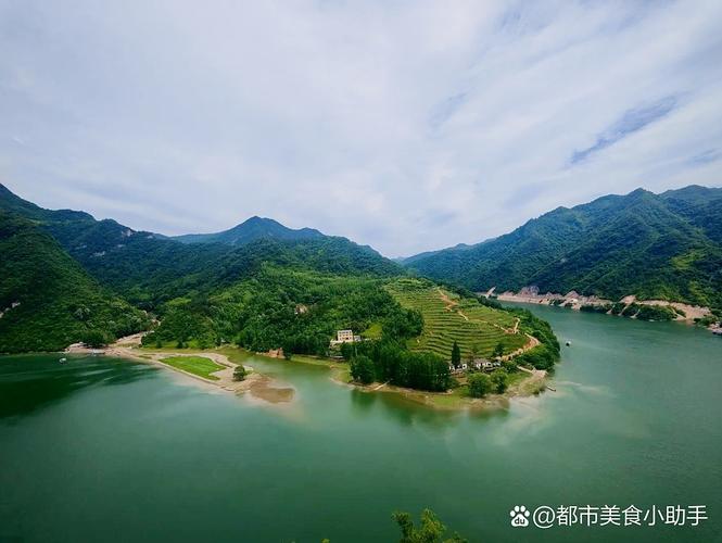 南漳沮河小三峡青山河谷全景