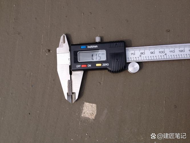 防水涂刷厚度测量卡尺照片