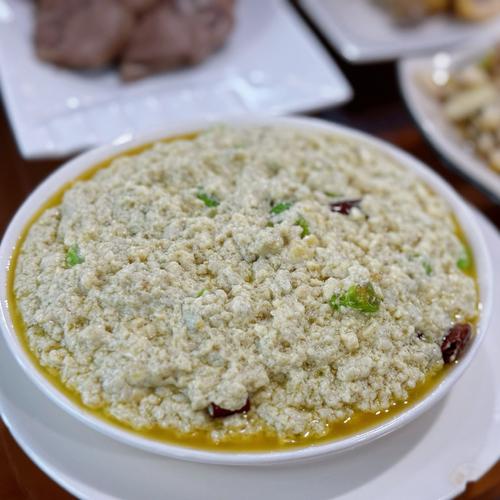 二、午间的毒:霉千张蒸肉饼,臭到灵魂深处