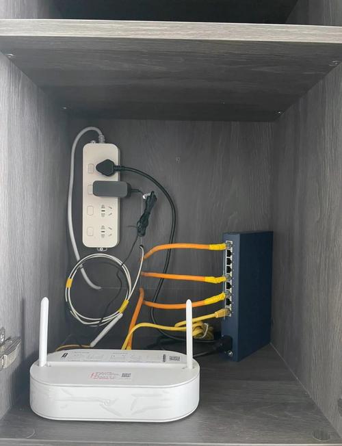 入住后的惨痛教训:塞满的弱电箱就是一颗定时炸弹
