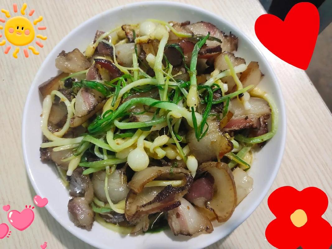 南漳沐春风温泉民宿餐桌上刚炕好的野小蒜猪油饼配熏肉炒蕨菜