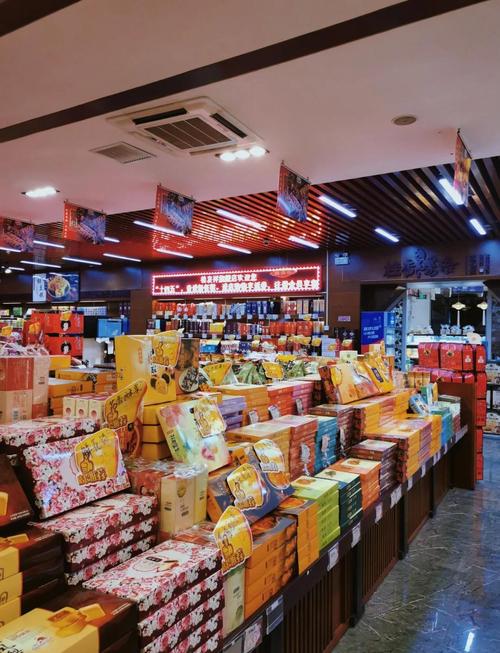 老字号门店新老产品并排陈列场景