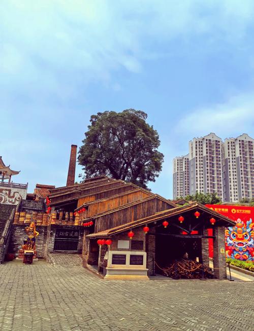 三、南风古灶和创意产业园:工装风才是亲妈