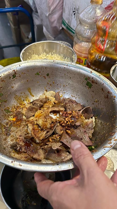 夫妻肺片:工业化洪流中的孤勇者