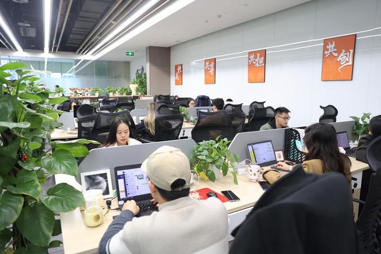 跨境电商虚拟团队线上协作办公场景
