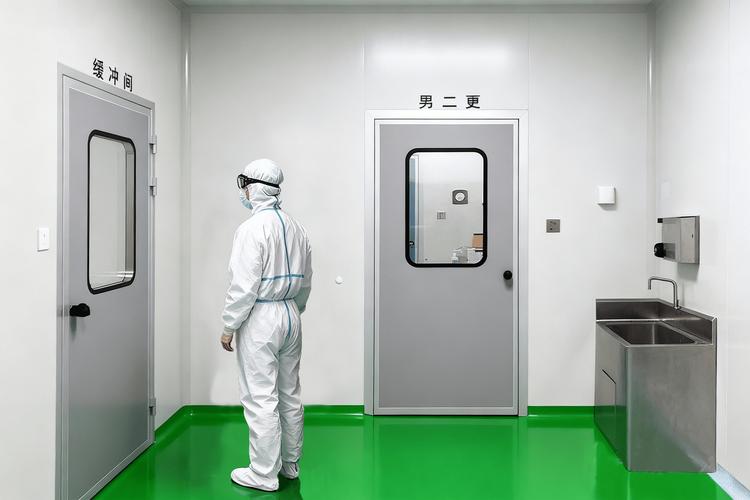 机械加工车间洁净室更衣缓冲区实拍