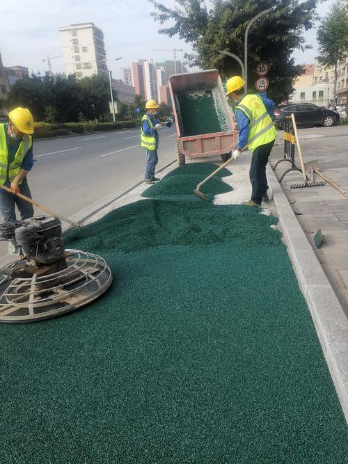 城市内涝治理改性透水混凝土路面施工现场