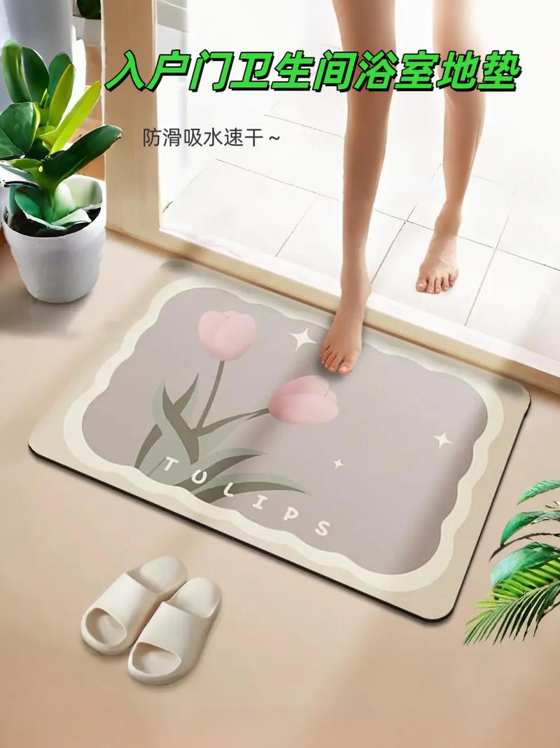 旧毛巾制作的吸水地垫摆放在浴室门前吸水效果图