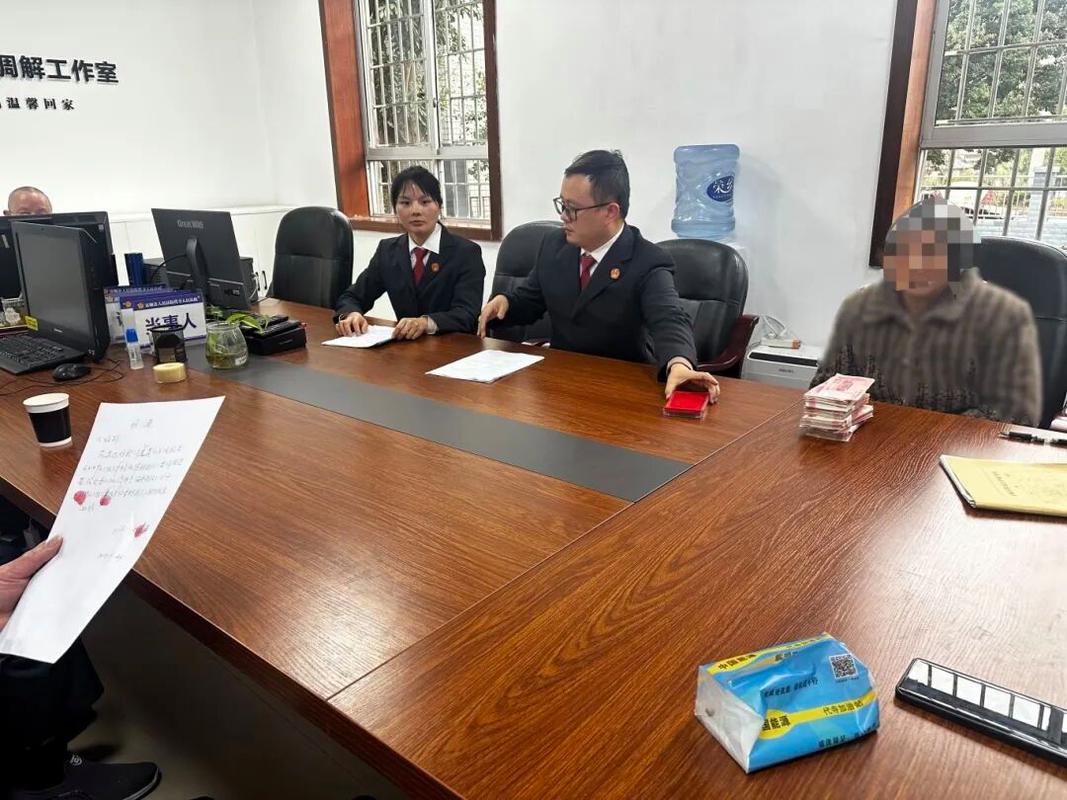 房产纠纷律所谈判桌上双方律师激烈交锋