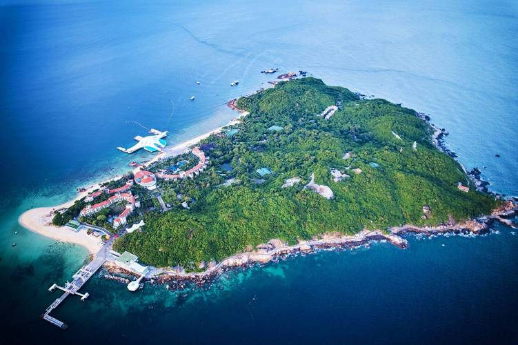 蜈支洲岛海岸线分层蓝海水远景