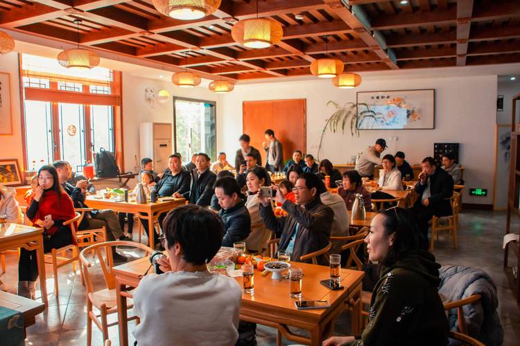 工业文化建设，别漏了祖辈茶话会