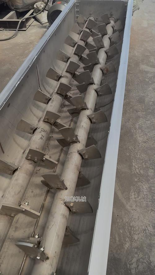 成品化工搅拌机出厂前空载测试现场