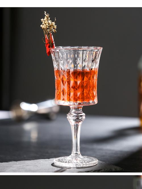 婚礼DIY鸡尾酒吧台复古玻璃杯造型