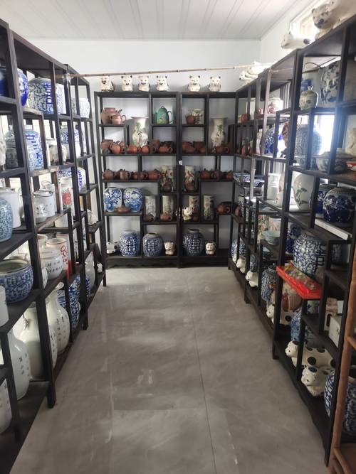 文物商店资质证书公示墙实拍