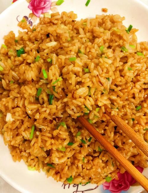 剩米饭救星：粒粒香酥酱油炒饭