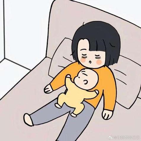 新手妈妈熬夜带娃碎片化睡眠场景图