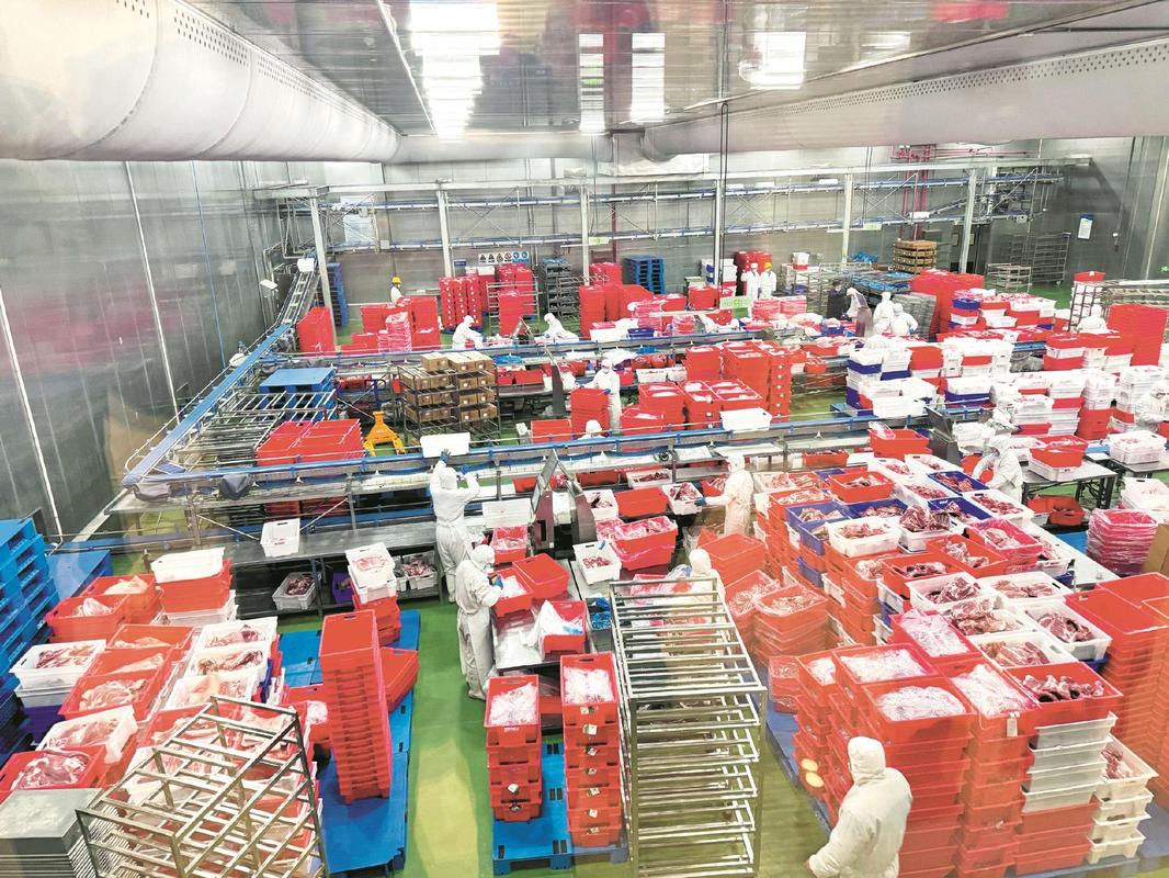 传统批量生产车间在制品堆积现场图