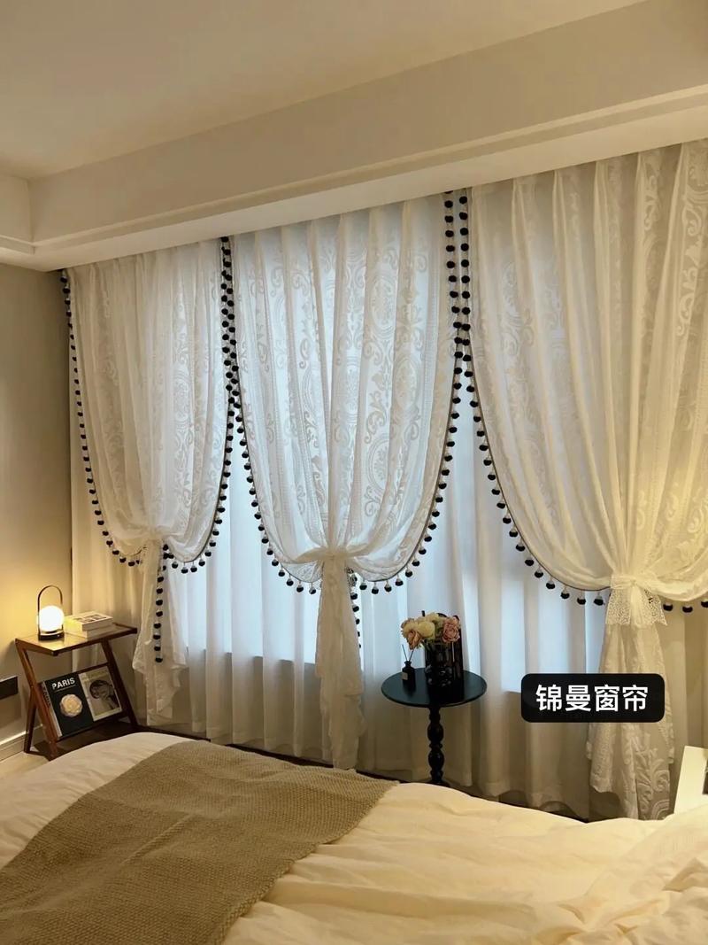 卧室双层窗帘透光遮光组合实景图