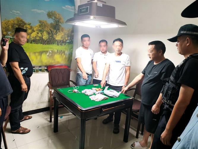 公安机关打击网络赌博窝点现场照片
