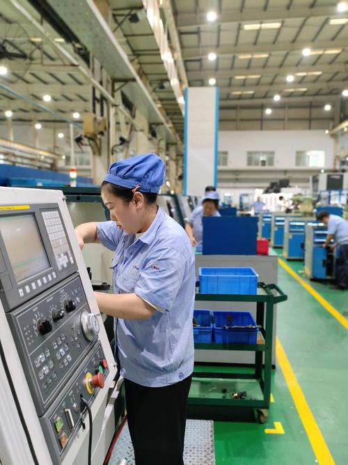 工业工程现场工位人因改善实拍