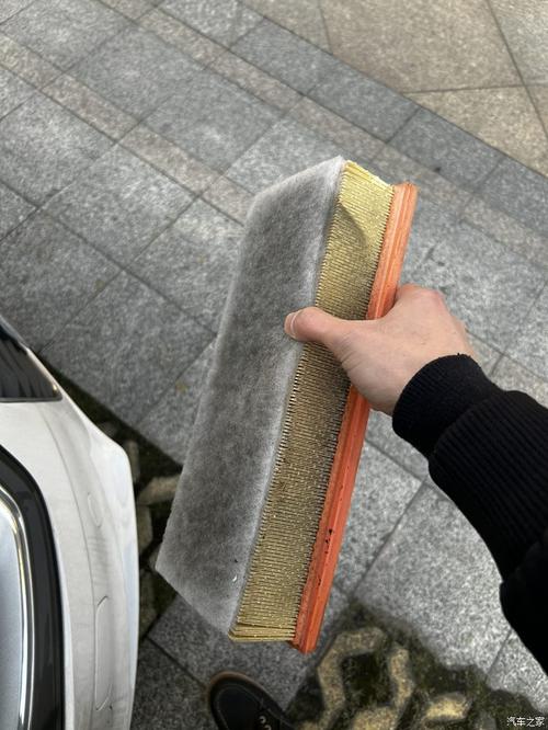 空气过滤器劣质产品滤纸破损特写