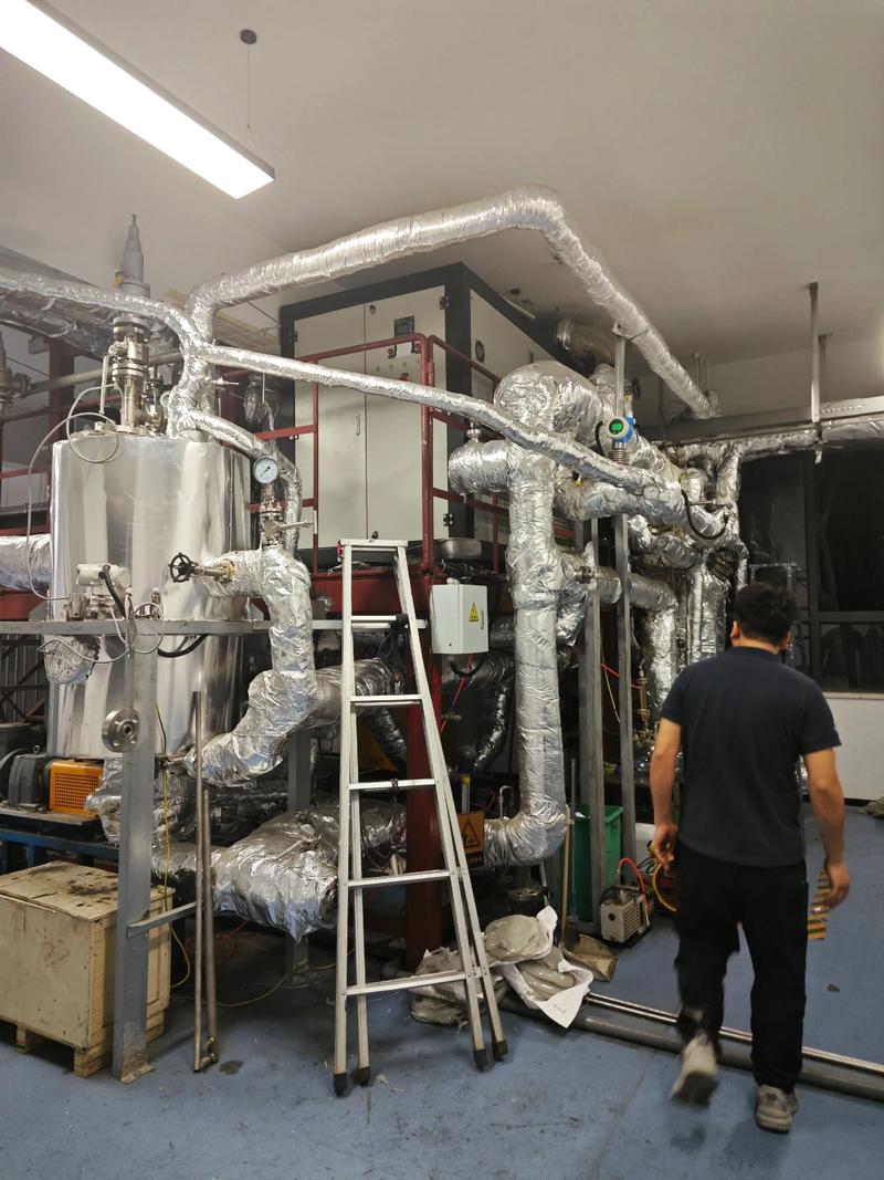 新能源工厂15立方反应釜安装现场
