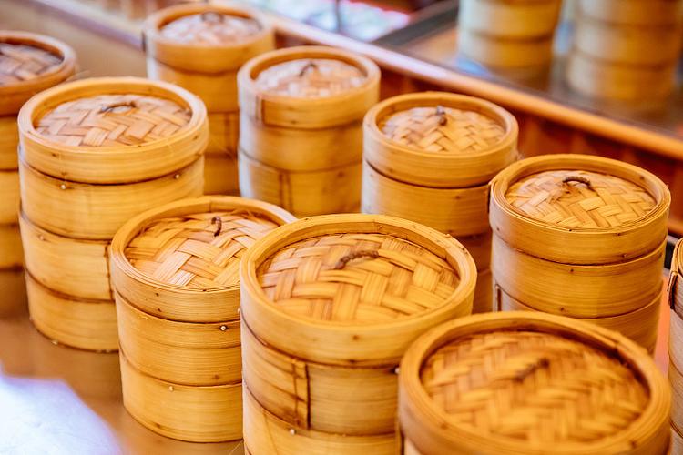 蒸笼里的乾坤:为什么它才是中餐的灵魂?