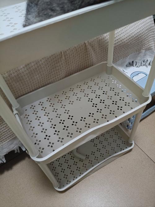 西晒阳台晒脆的塑料置物架边角