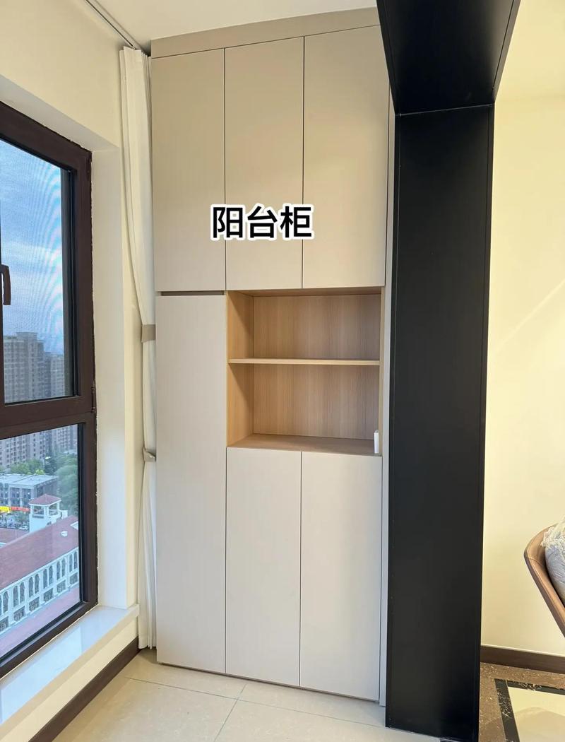 L型转角异形阳台定制收纳柜实景图
