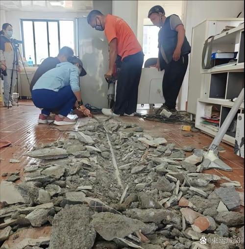 家庭漏水纠纷现场拍照固定证据示意图