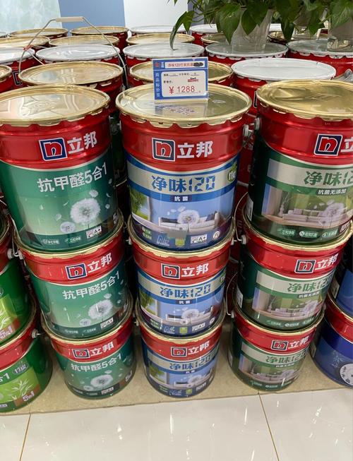 家用合格基础款乳胶漆选购实物图