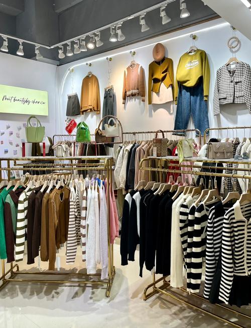 服装工厂线下直供零售门店实景